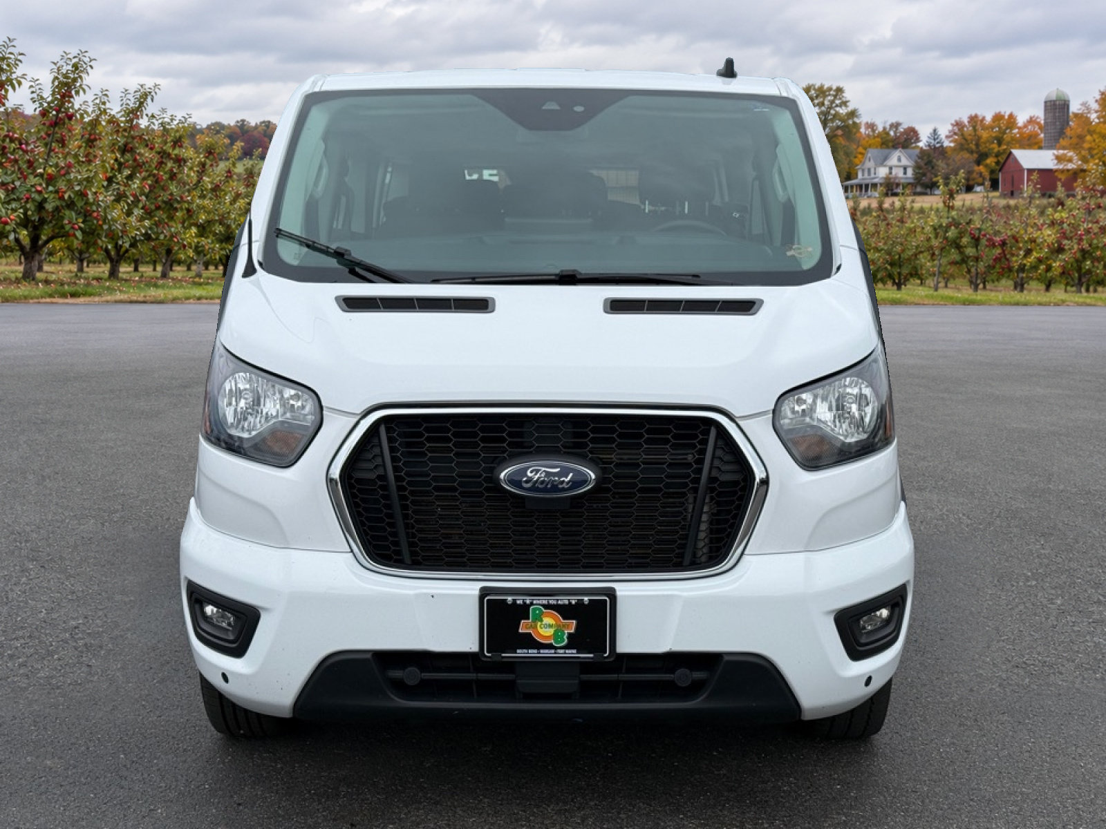 Used 2024 Ford Transit 350 XLT RWD image 3