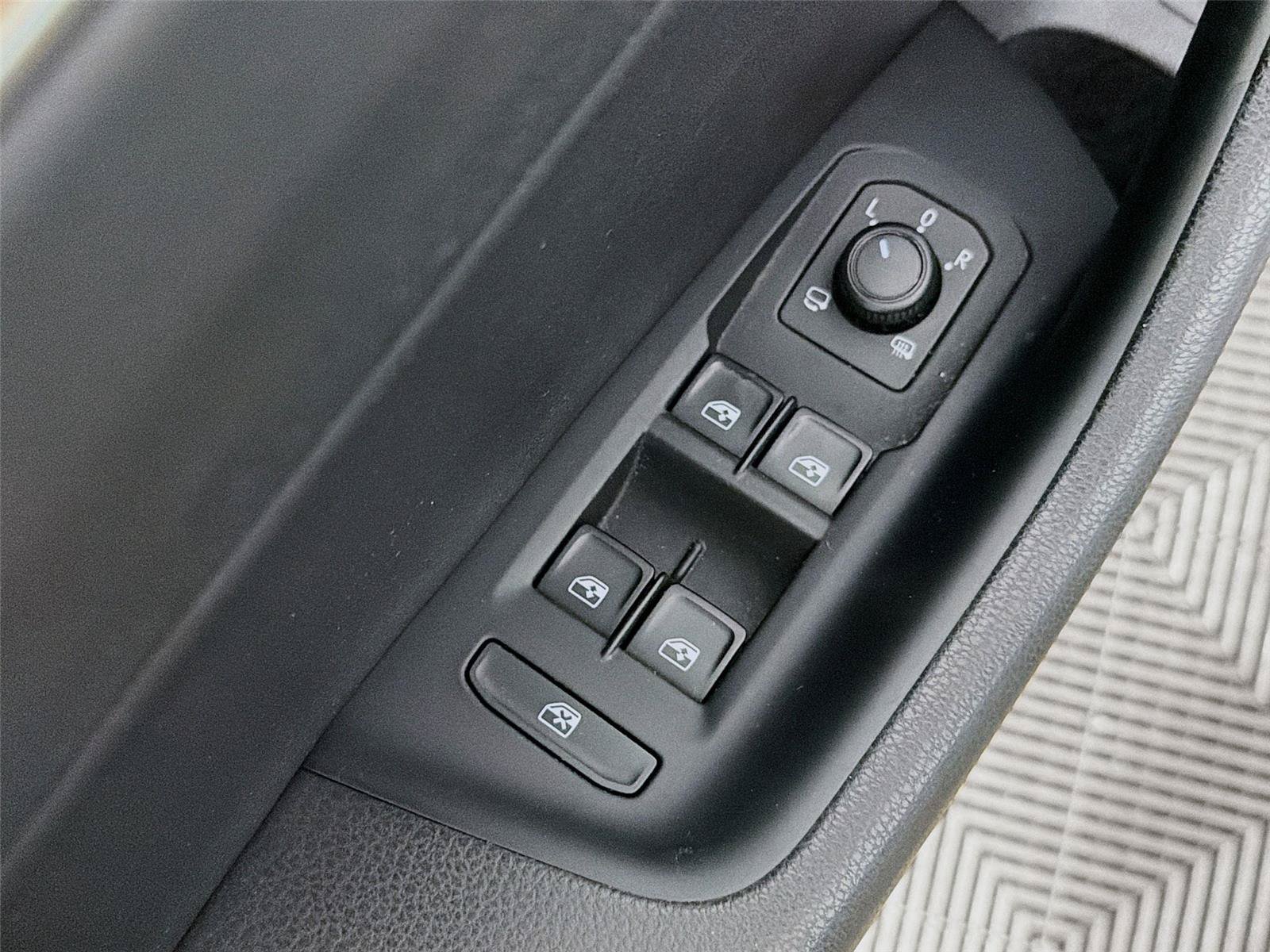 Used 2019 Volkswagen Arteon SEL Premium AWD/4WD image 32