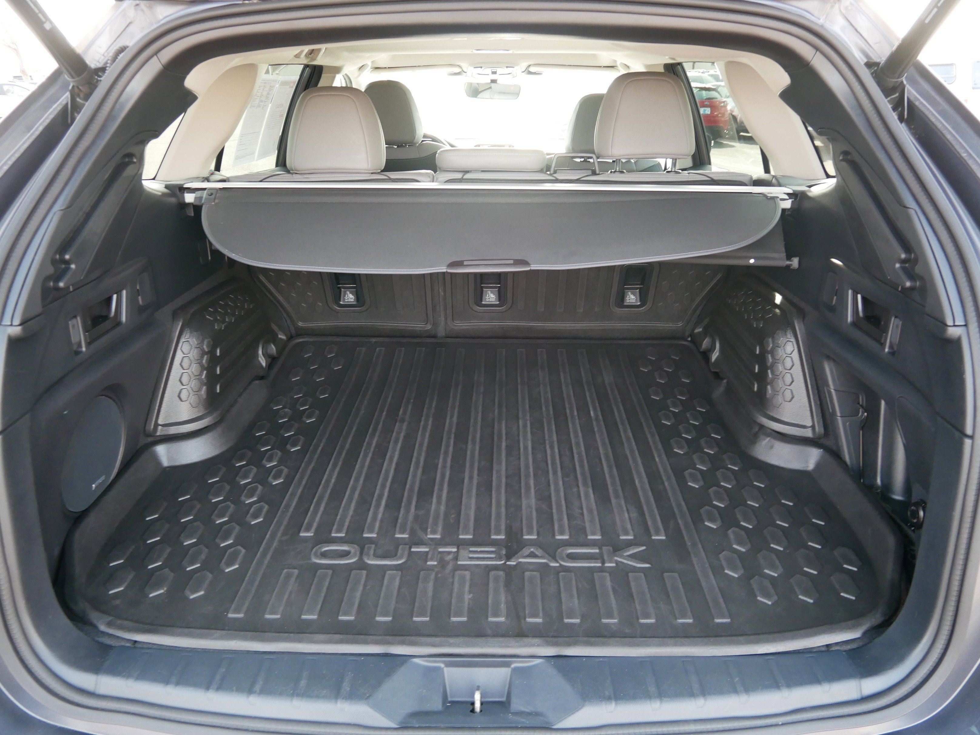 Used 2023 Subaru Outback Limited image 17