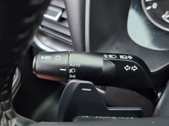 Used 2025 Nissan Rogue SV image 39