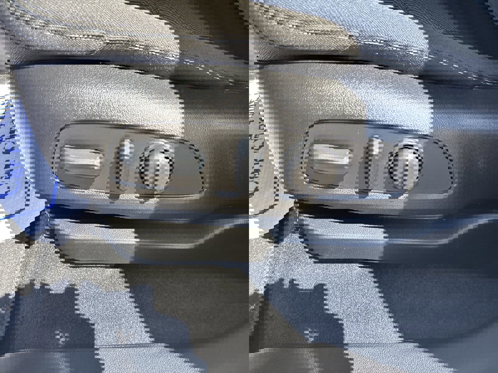 New 2027 Chevrolet Bolt LT w/ Comfort Package image 12