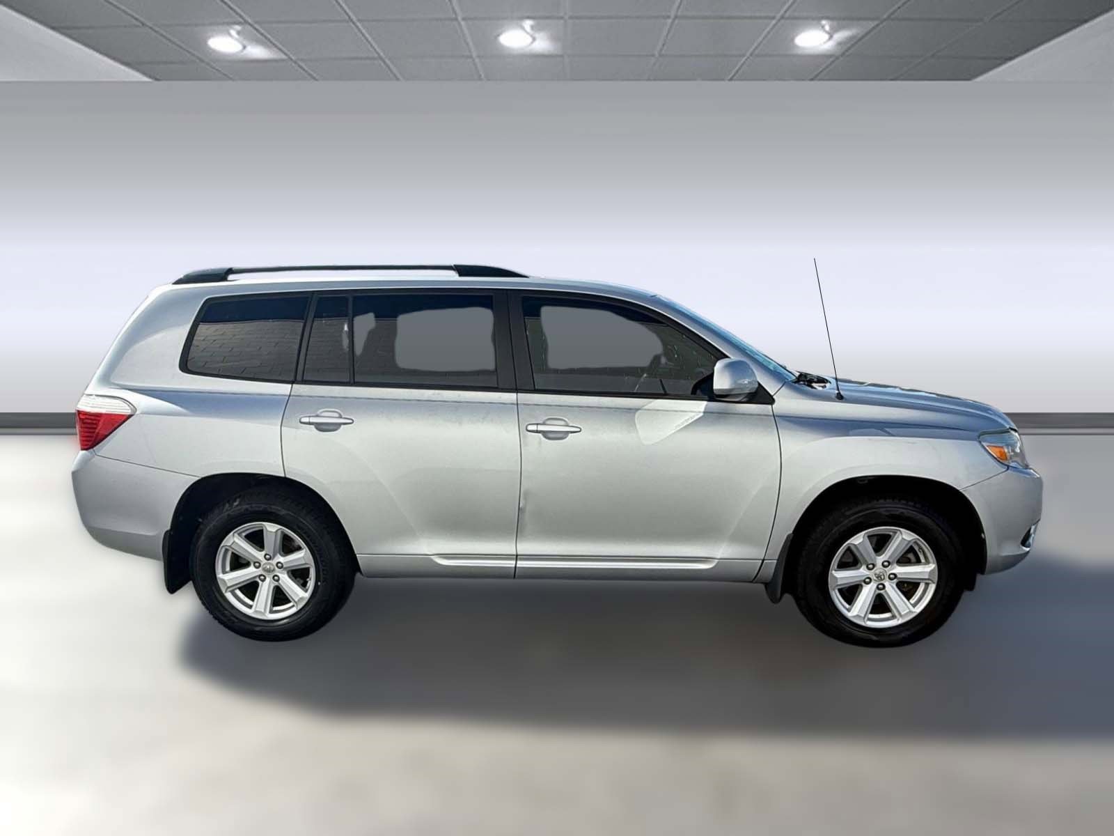 Used 2010 Toyota Highlander Base image 8