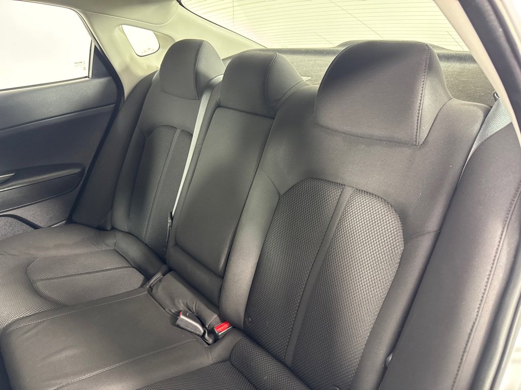 Used 2020 Kia Optima LX image 23