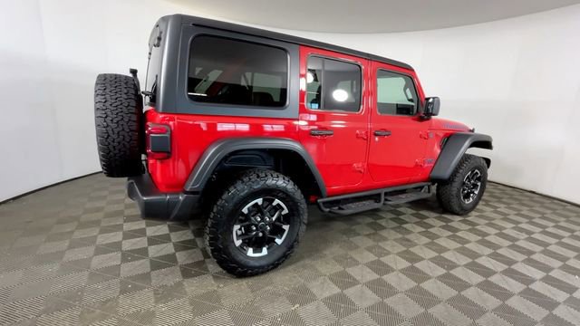 Used 2024 Jeep Wrangler Unlimited Rubicon 4xe w/ Technology Group AWD/4WD image 5