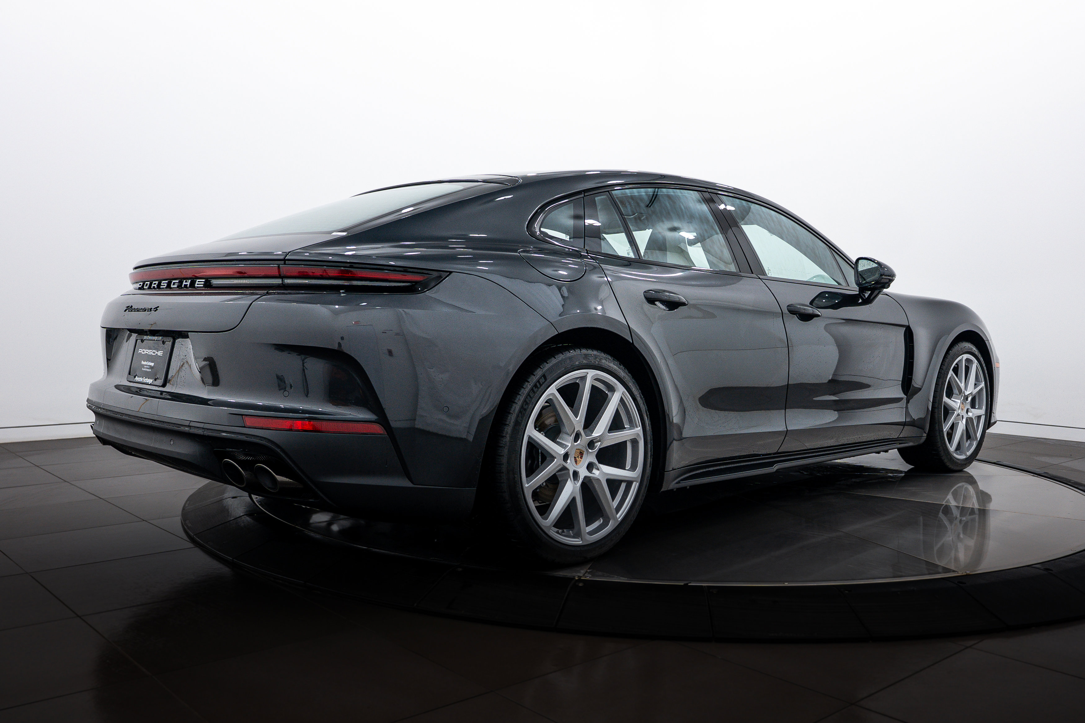 New 2026 Porsche Panamera 4 image 7