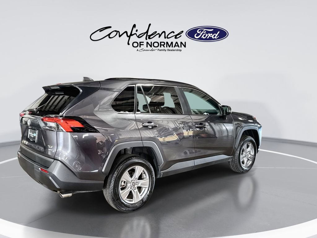 Used 2025 Toyota RAV4 XLE image 9