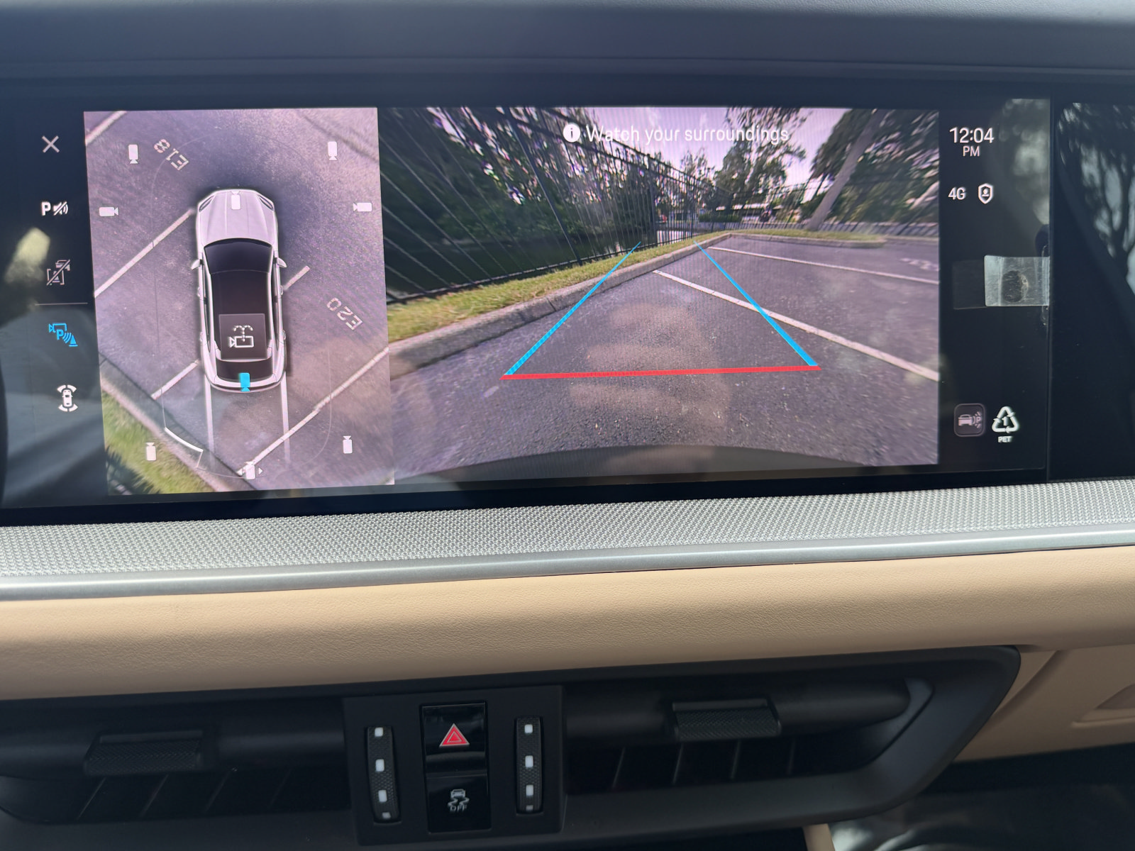 Certified 2025 Porsche Cayenne E-Hybrid Coupe AWD/4WD image 29