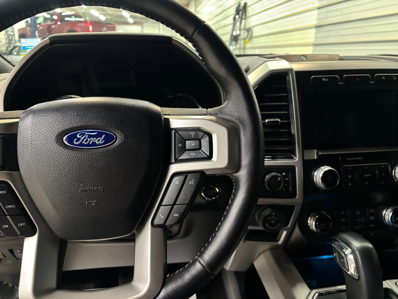 Used 2020 Ford F150 Lariat w/ Equipment Group 502A Luxury image 13