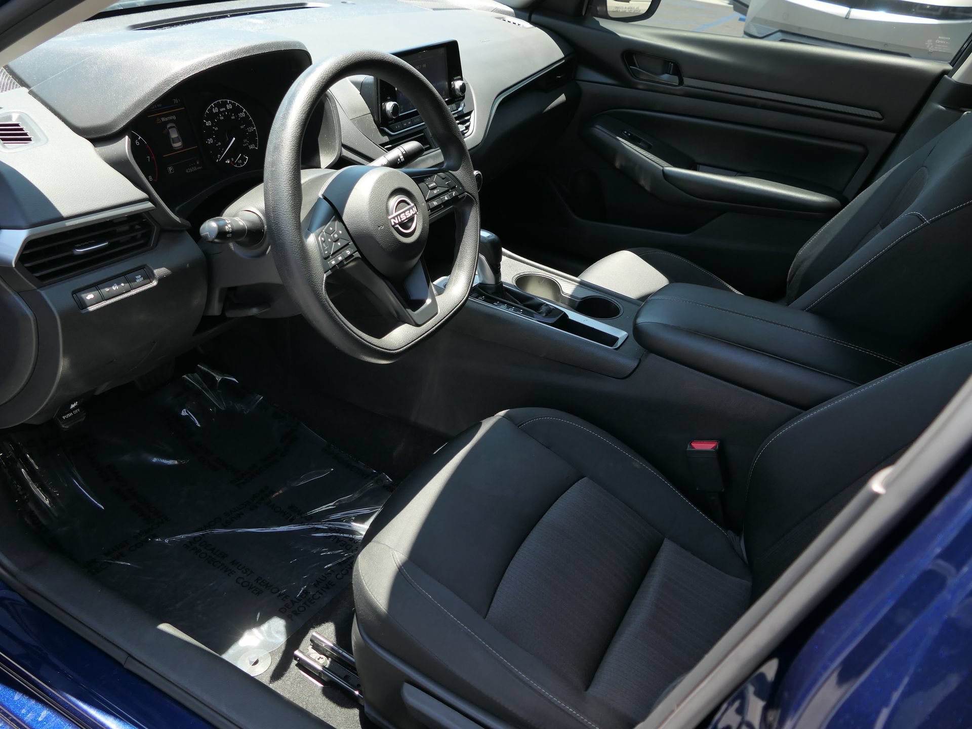 Used 2024 Nissan Altima 2.5 S FWD image 12