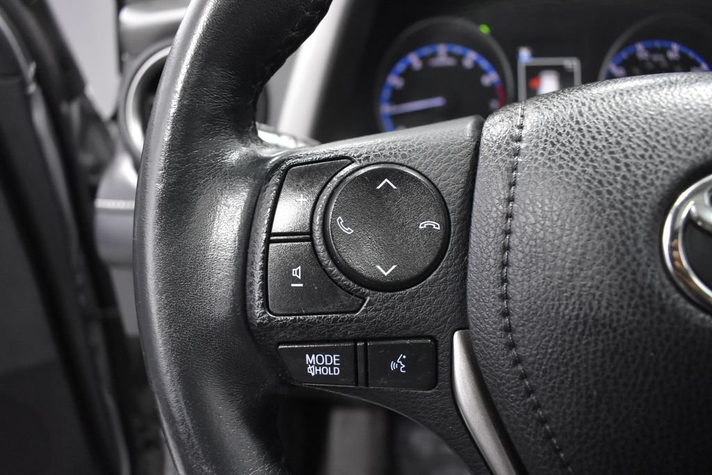 Used 2018 Toyota RAV4 XLE w/ Plus Extra Value Package FWD image 29