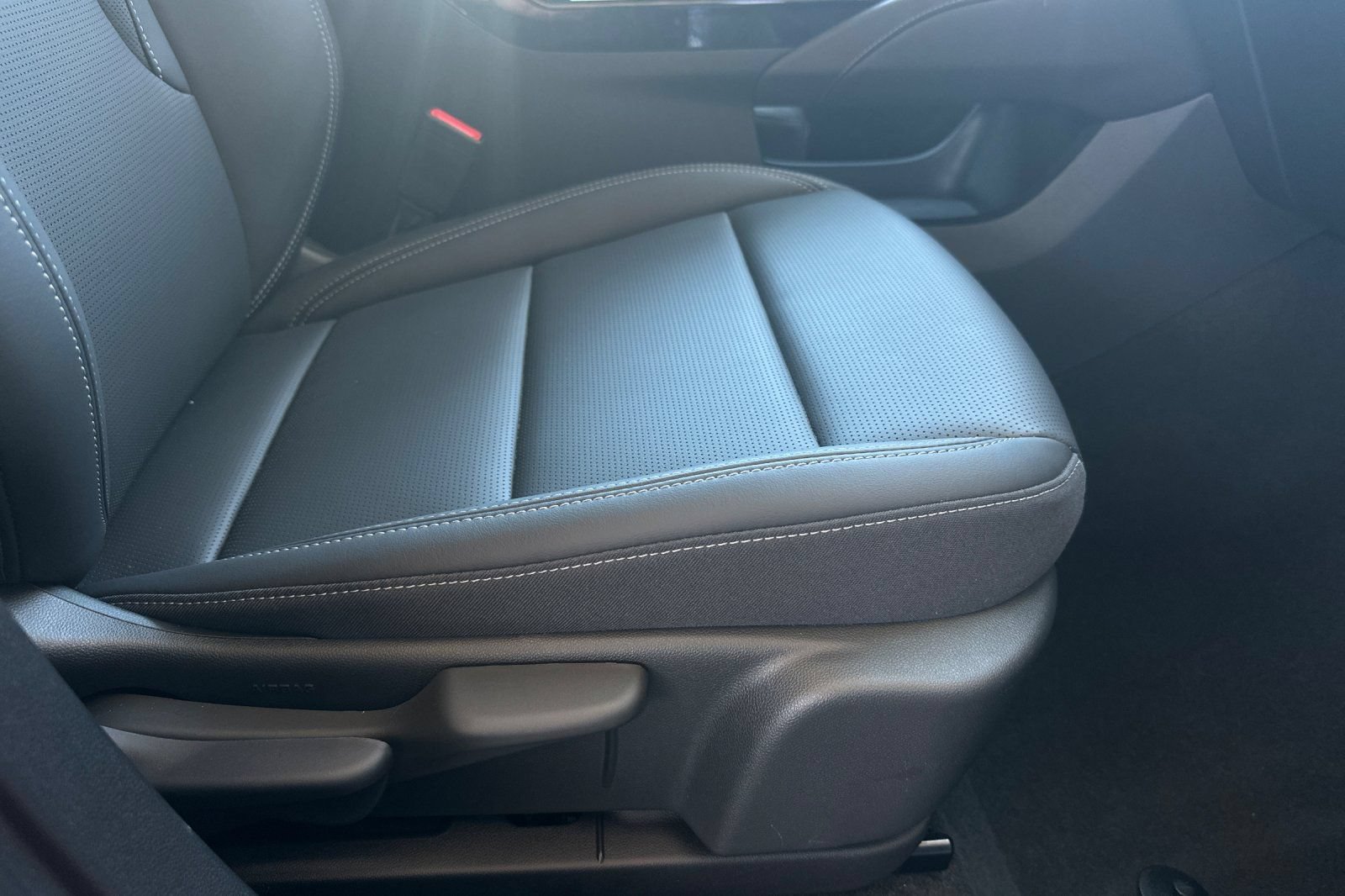 Used 2026 Buick Envision Preferred AWD/4WD image 24