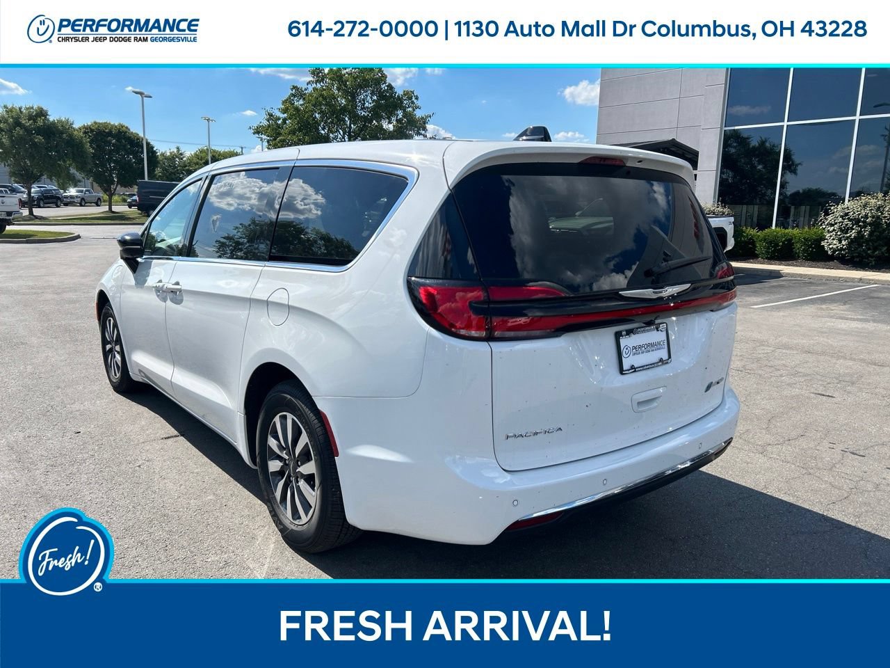 Used 2026 Chrysler Pacifica Select FWD image 6