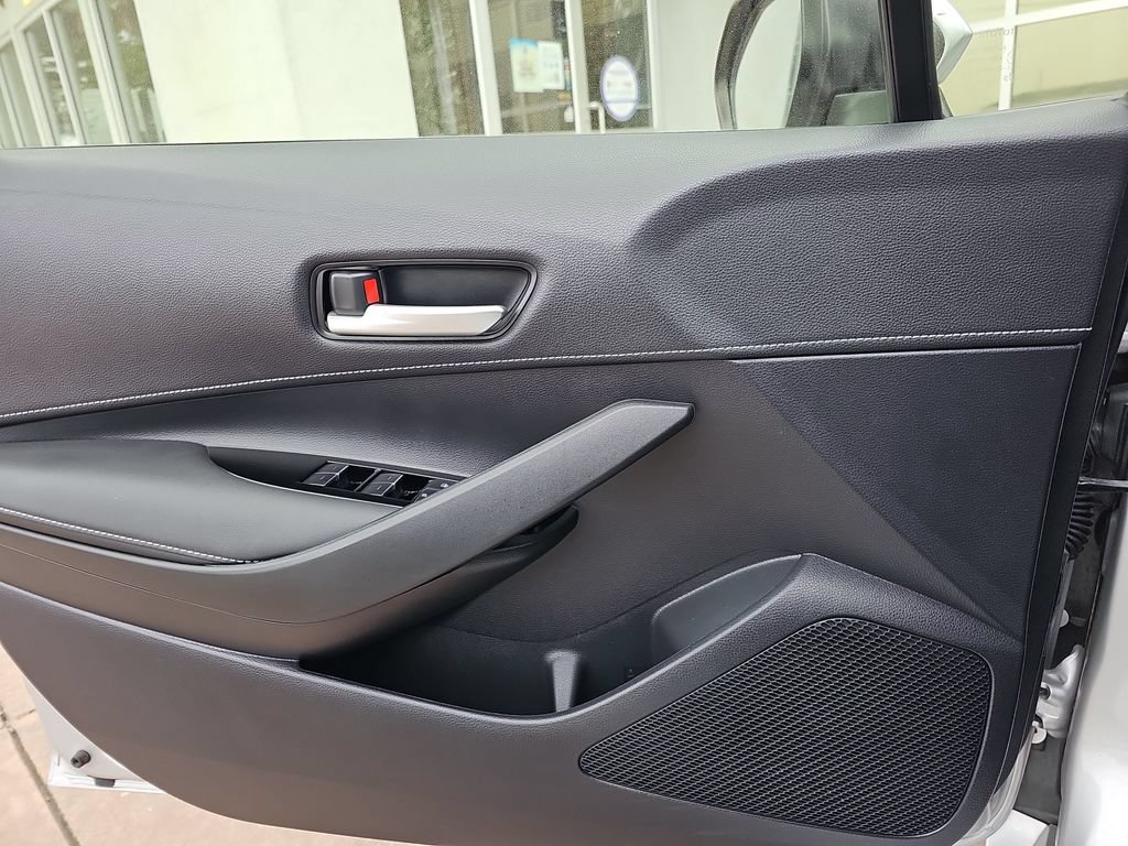 Used 2022 Toyota Corolla SE FWD image 25