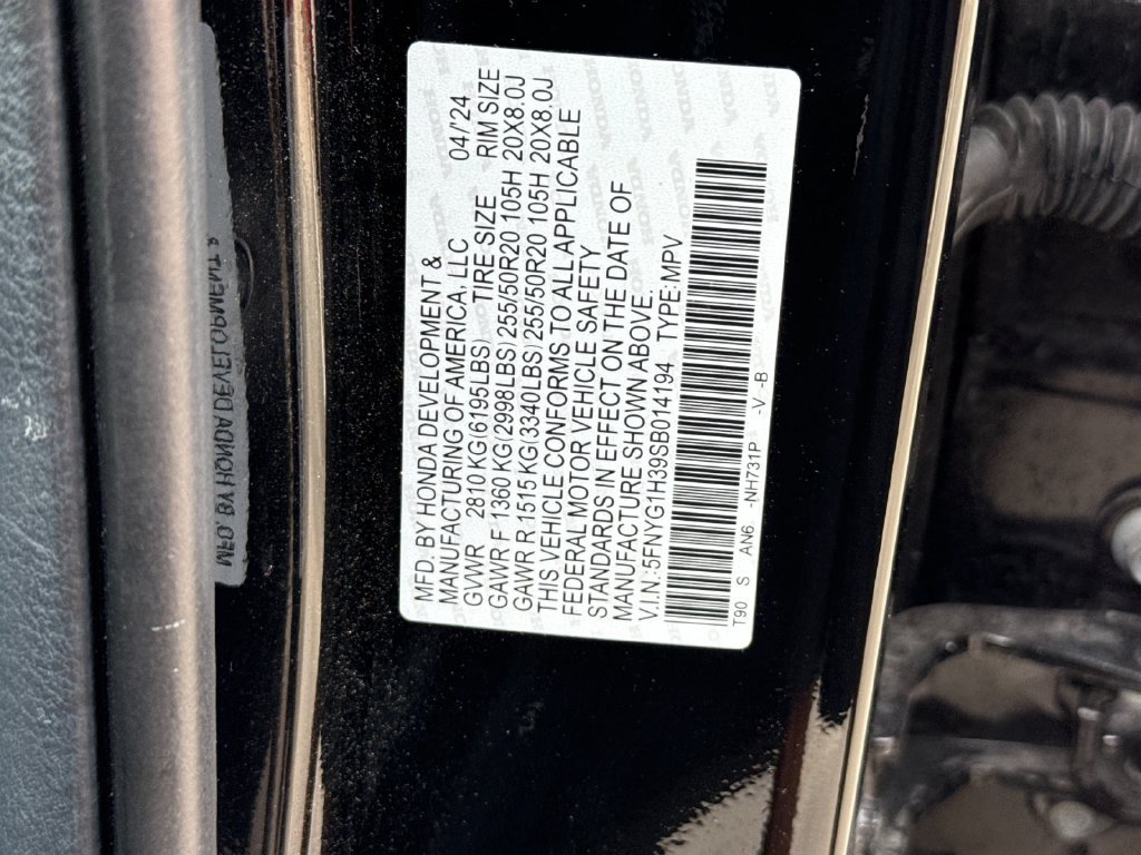 Used 2025 Honda Pilot Sport image 30