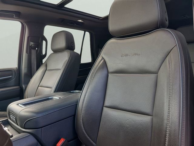 Used 2024 GMC Yukon Denali RWD image 22