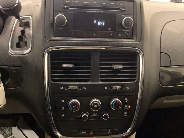 Used 2014 Dodge Grand Caravan SXT FWD image 35