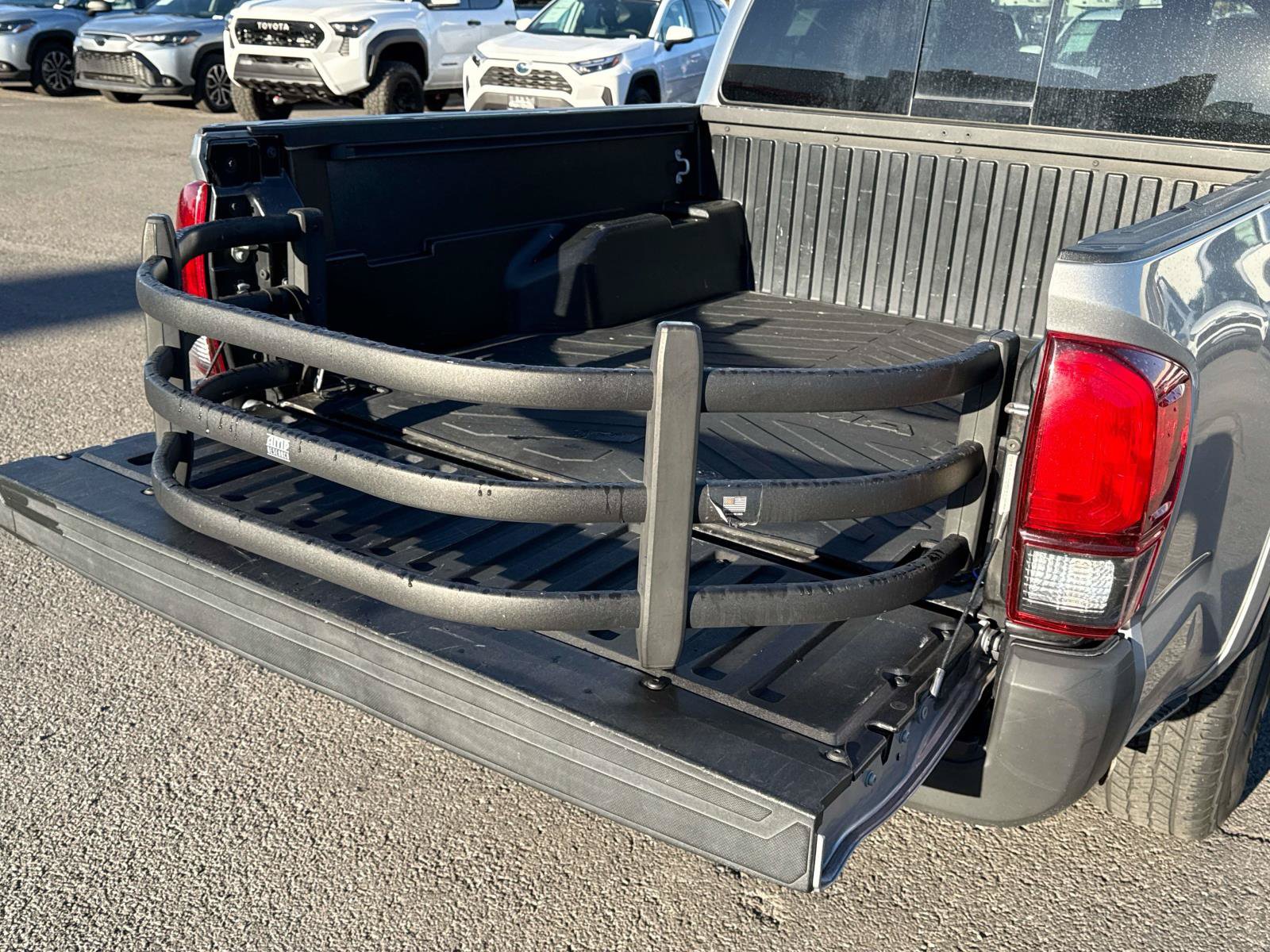 Used 2019 Toyota Tacoma SR5 RWD image 17