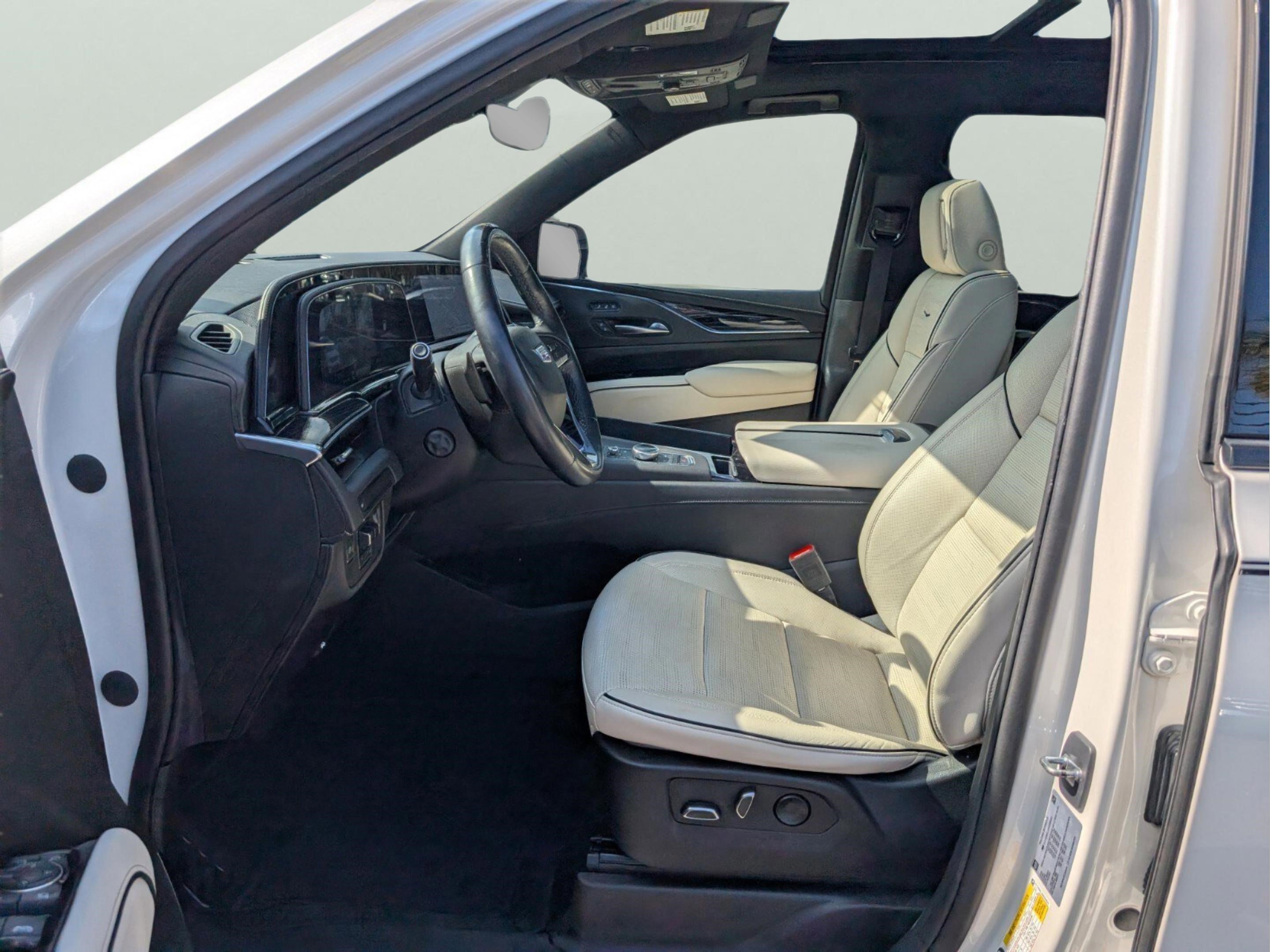 Used 2022 Cadillac Escalade ESV Sport RWD image 14