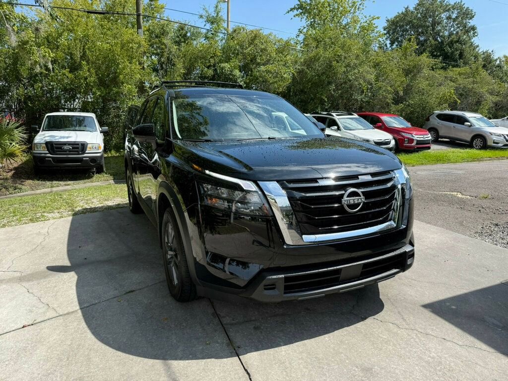 Used 2024 Nissan Pathfinder SV