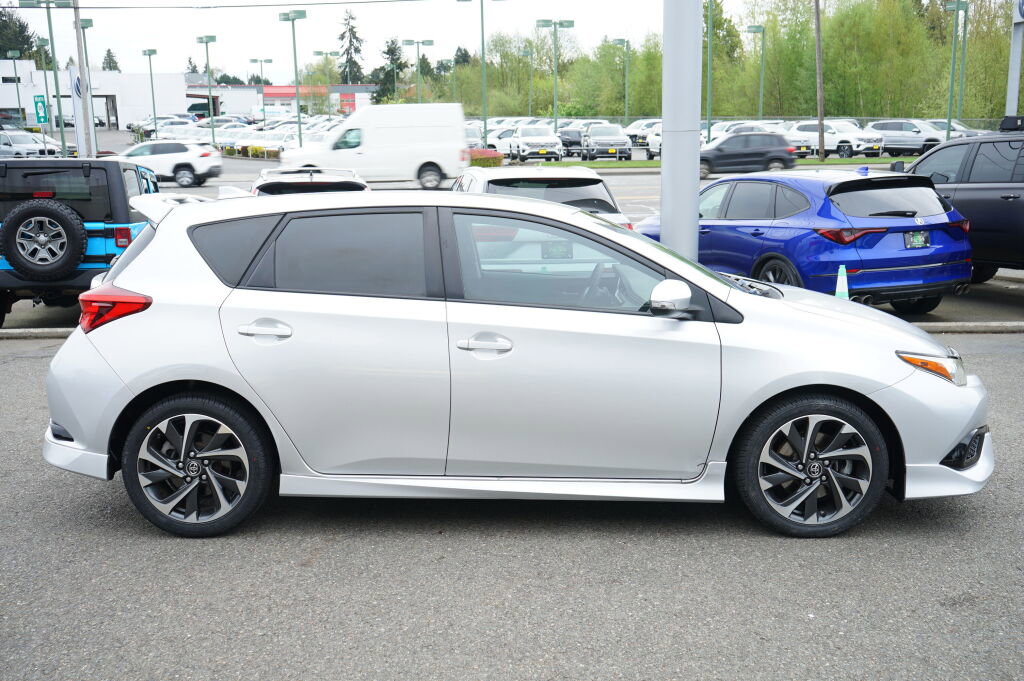 Used 2017 Toyota Corolla iM image 6