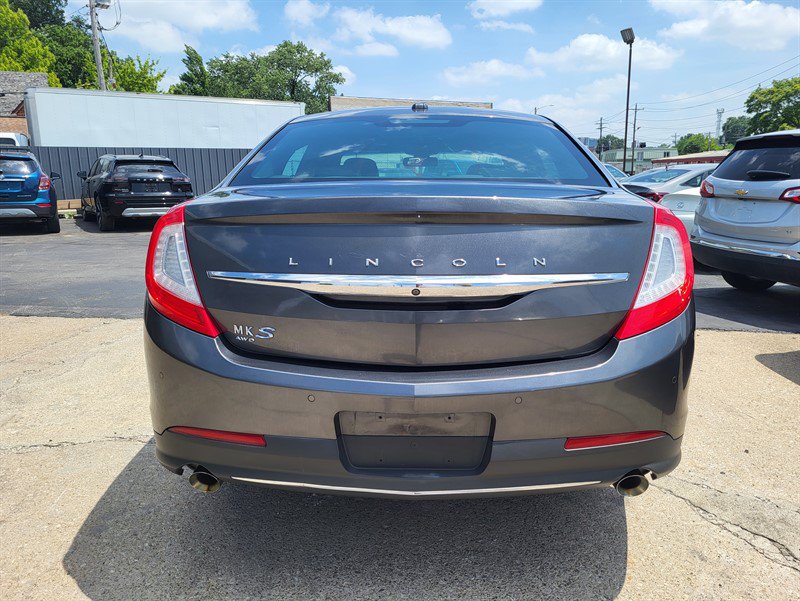Used 2016 Lincoln MKS AWD image 5