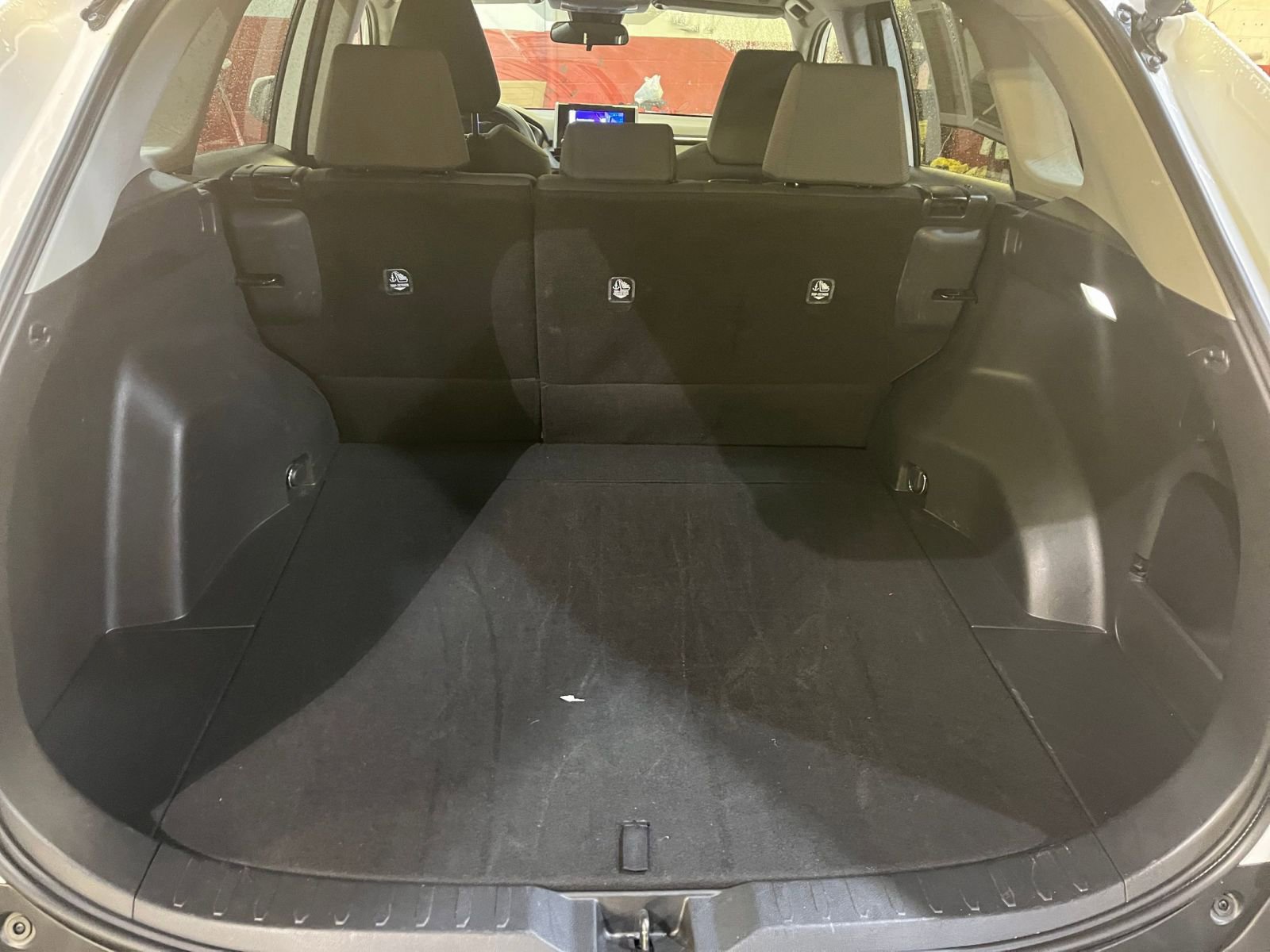 Used 2025 Toyota RAV4 XLE image 33