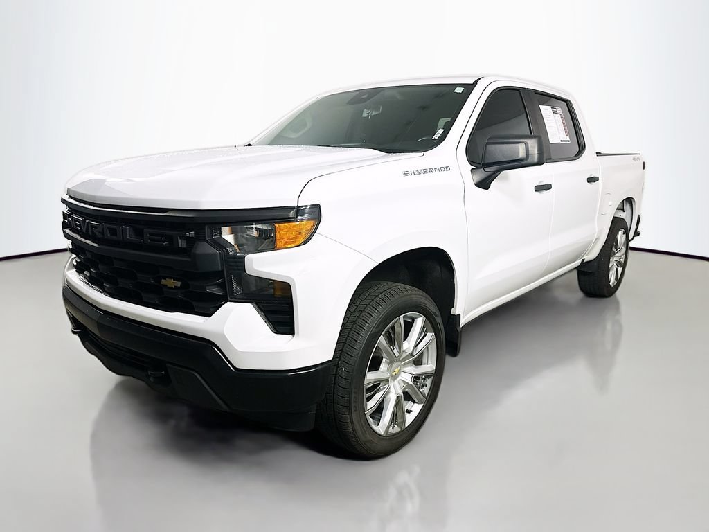 Used 2022 Chevrolet Silverado 1500 W/T w/ WT Value Package AWD/4WD image 3