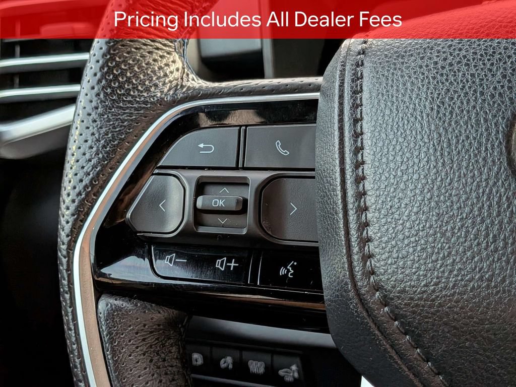 Used 2024 Toyota Tundra Platinum AWD/4WD image 28