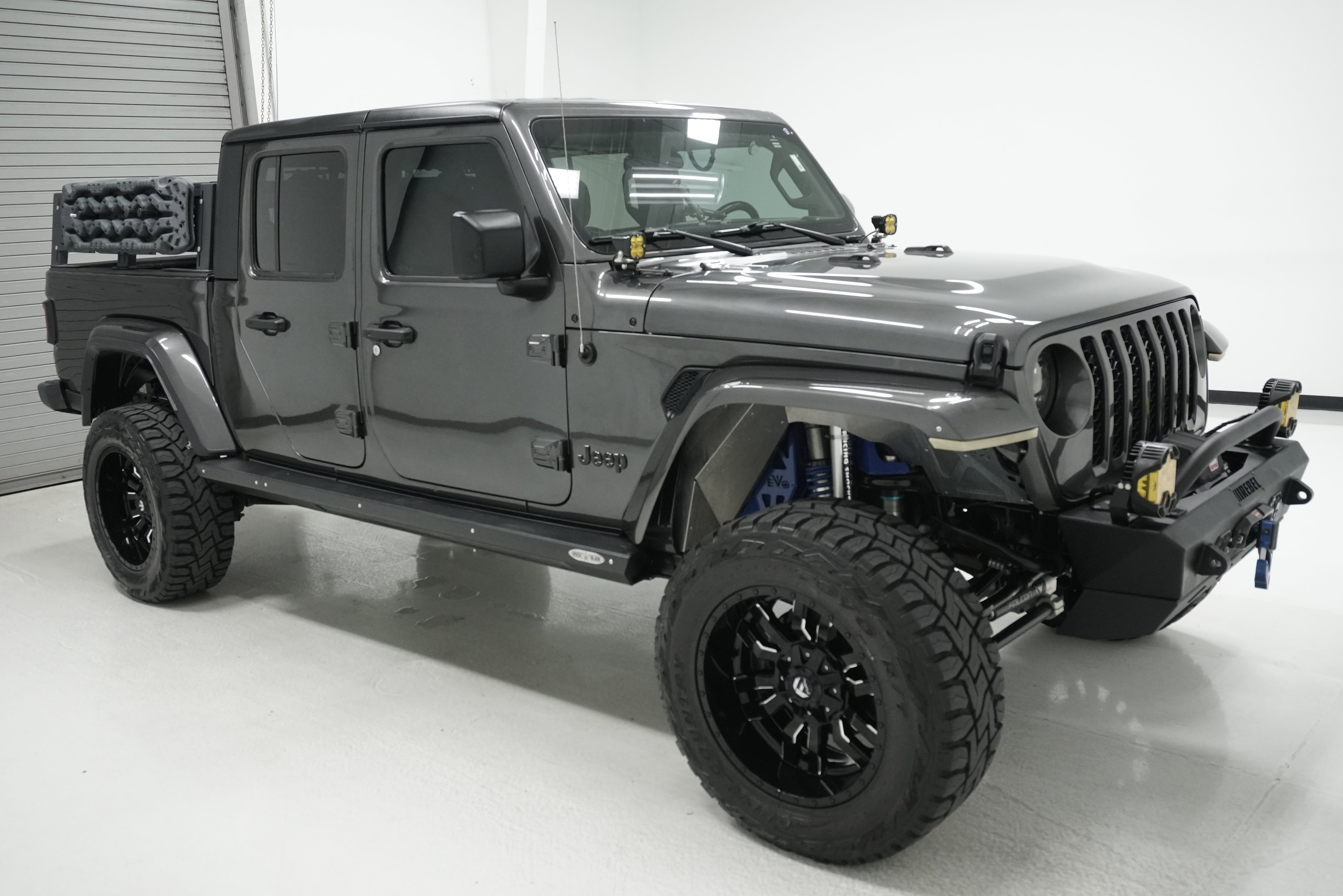 Used 2021 Jeep Gladiator Sport image 3