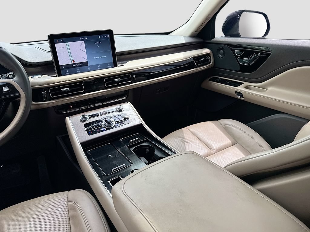 Used 2024 Lincoln Aviator Reserve w/ Equipment Group 201A RWD image 26