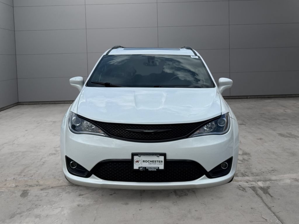 Used 2018 Chrysler Pacifica Touring-L Plus w/ S Appearance Package FWD image 8