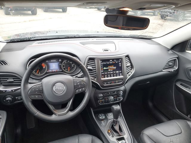 Used 2020 Jeep Cherokee Trailhawk AWD/4WD image 25