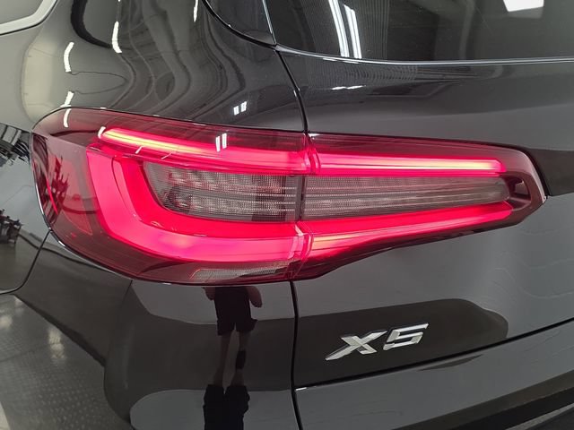 Used 2022 BMW X5 xDrive40i AWD/4WD image 32