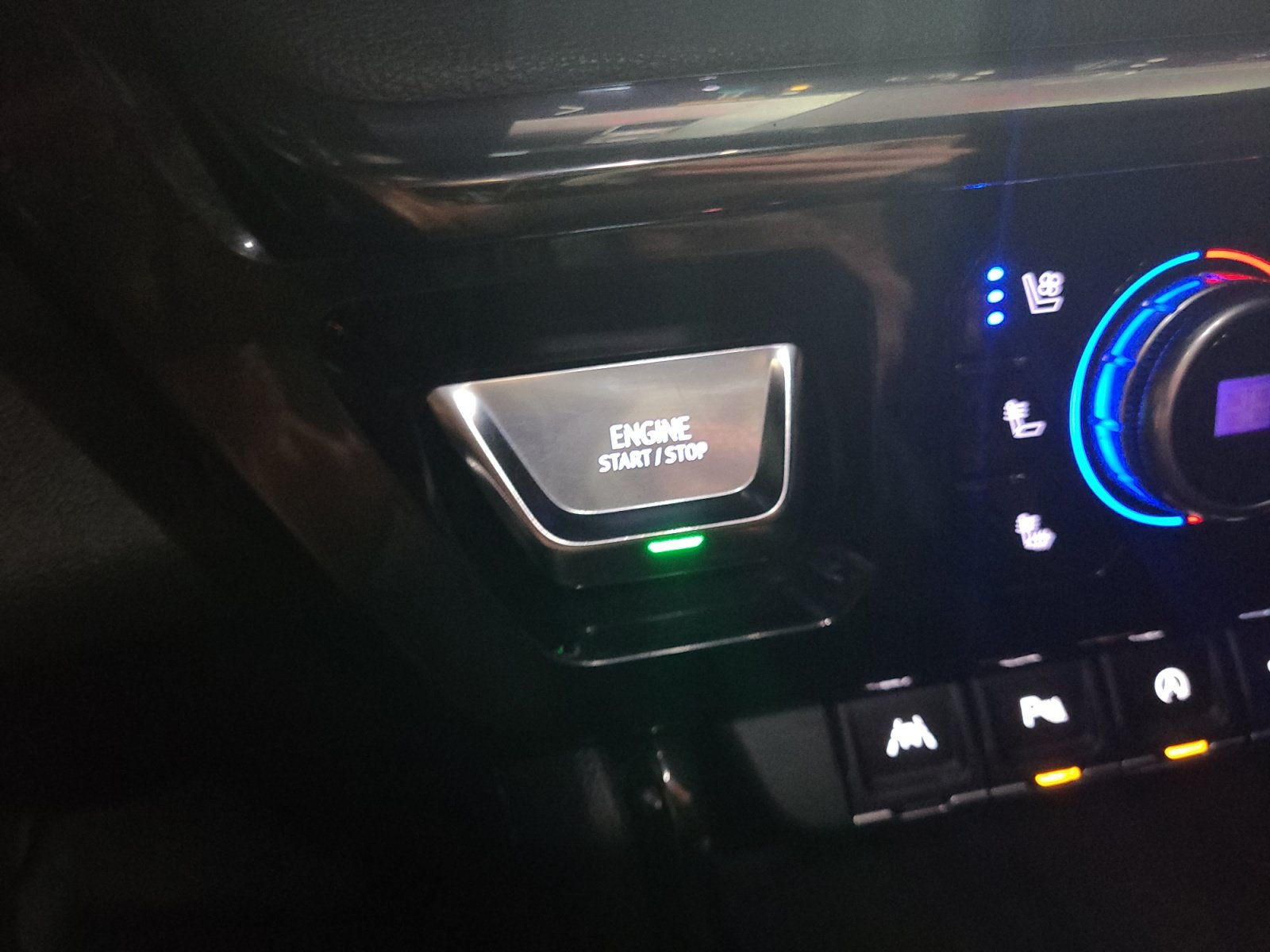 Used 2022 GMC Sierra 1500 AT4 w/ AT4 Premium Package AWD/4WD image 30