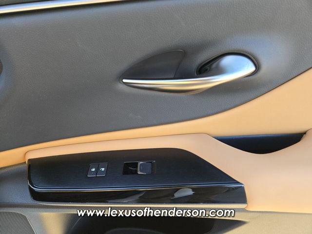 Used 2025 Lexus ES 300h w/ Premium Package image 19