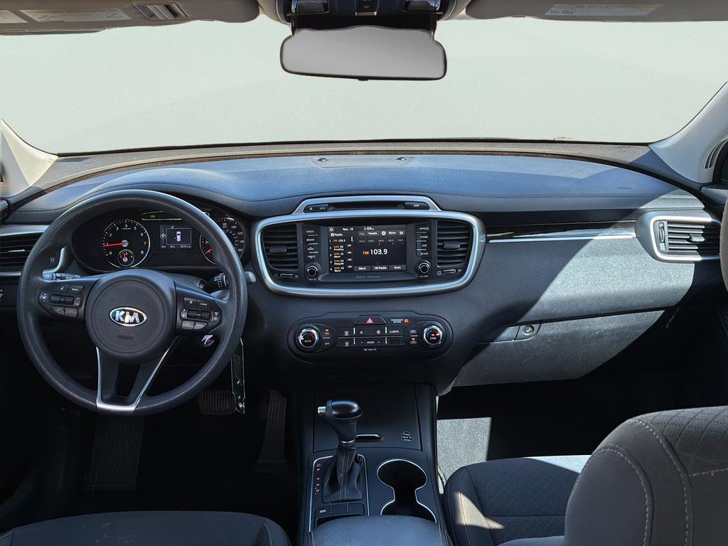 Used 2018 Kia Sorento FWD image 18
