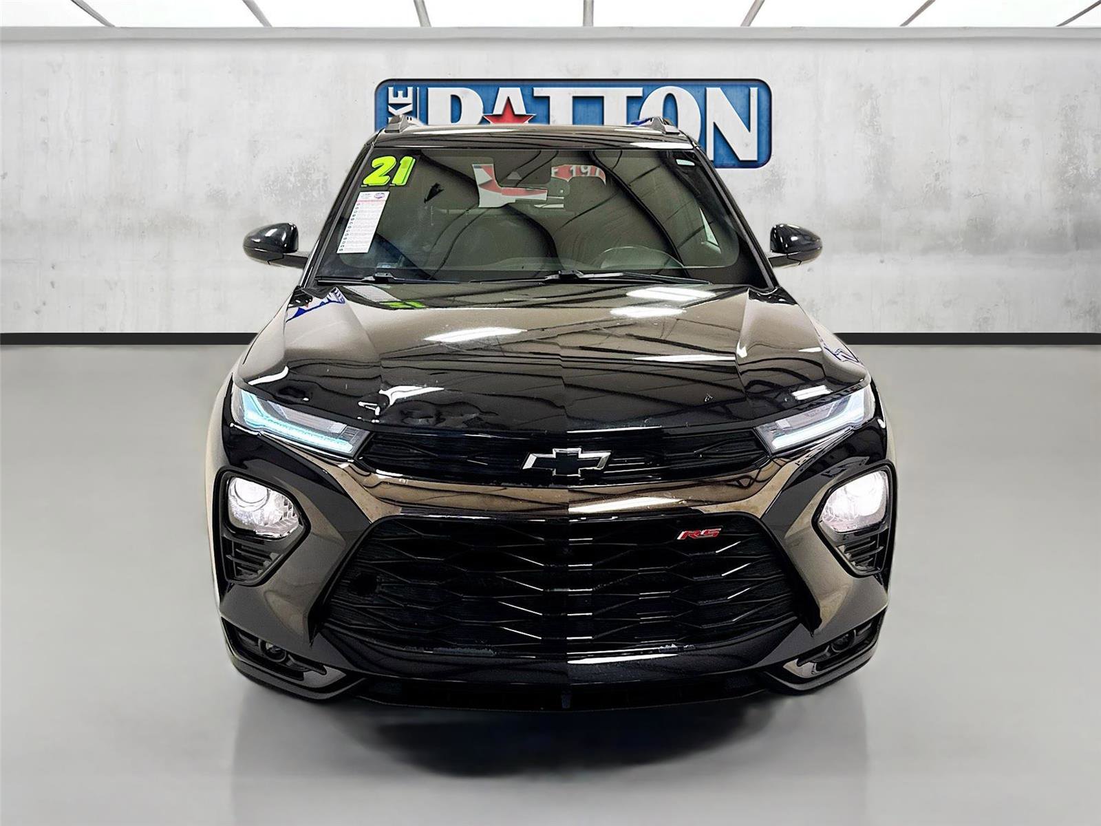 Used 2021 Chevrolet TrailBlazer RS w/ Sun and Liftgate Package image 2