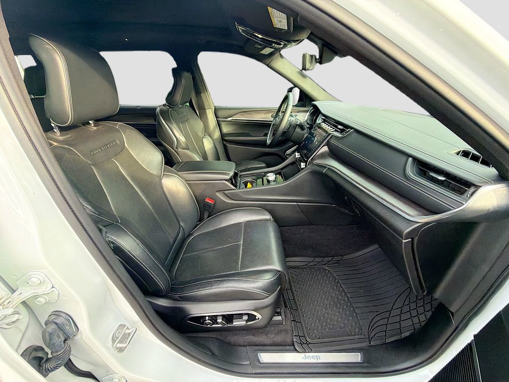 Used 2021 Jeep Grand Cherokee L Overland w/ Luxury Tech Group IV image 17