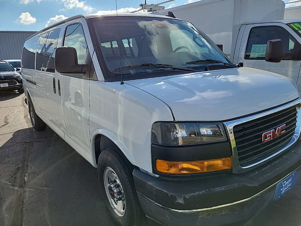 New 2025 GMC Savana 3500 LT w/ LT Preferred Equipment Group image 4