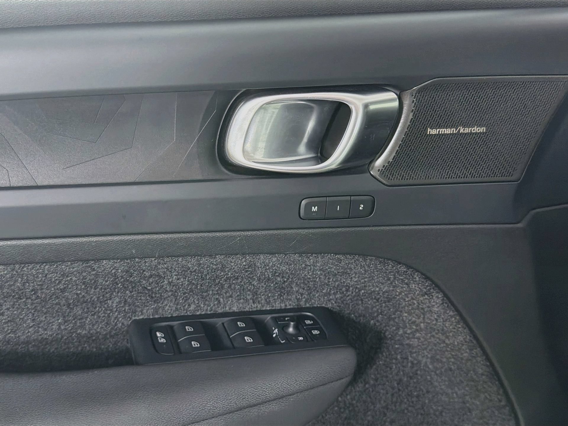 Certified 2023 Volvo C40 P8 Recharge Ultimate AWD/4WD image 17