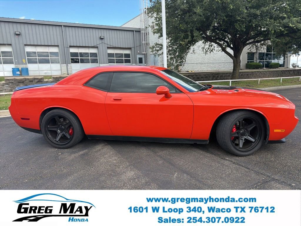 Used 2009 Dodge Challenger SRT8 w/ SRT Option Group II RWD image 2