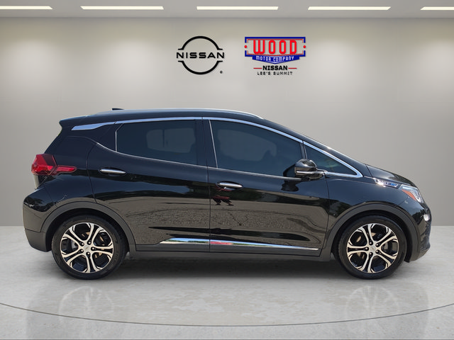 Used 2020 Chevrolet Bolt Premier w/ Infotainment Package FWD image 2