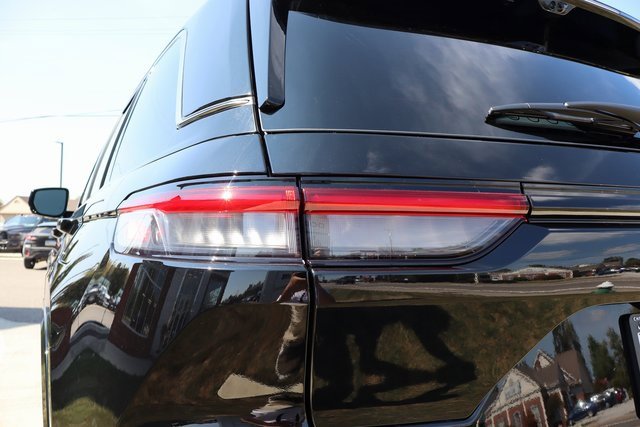 New 2025 Jeep Grand Cherokee Overland w/ Adv Protech Group III image 34