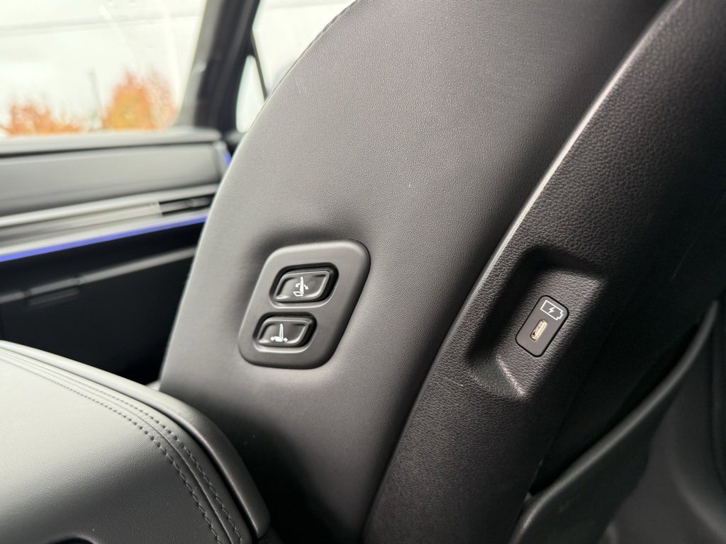 Used 2025 Hyundai Santa Fe Calligraphy image 20