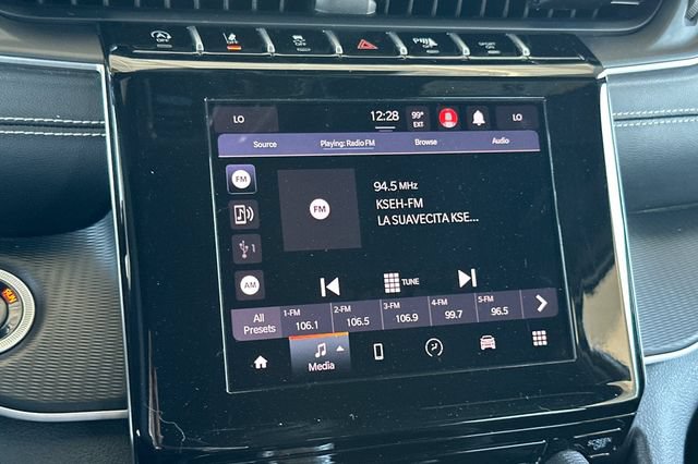 Certified 2024 Jeep Grand Cherokee L Laredo AWD/4WD image 19