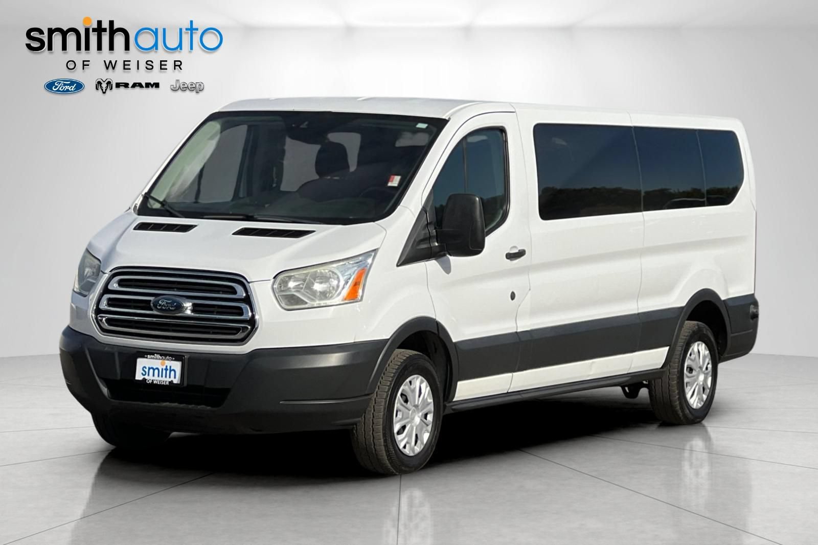 Used 2016 Ford Transit 350 XLT RWD image 9