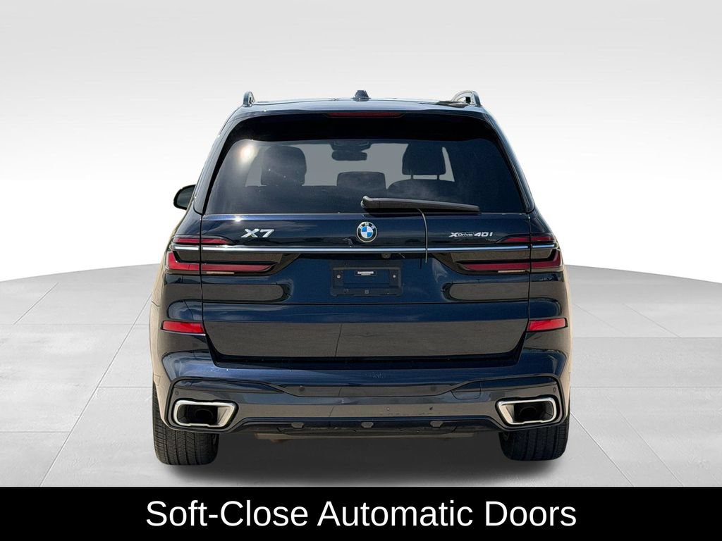 Used 2023 BMW X7 xDrive40i w/ M Sport Package AWD/4WD image 8