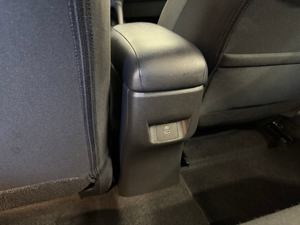 Used 2025 Nissan Versa SV FWD image 25
