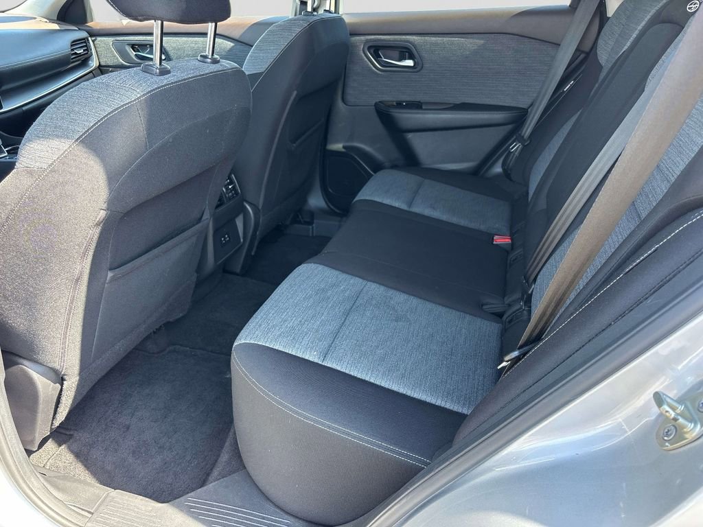 Used 2021 Nissan Rogue SV image 10