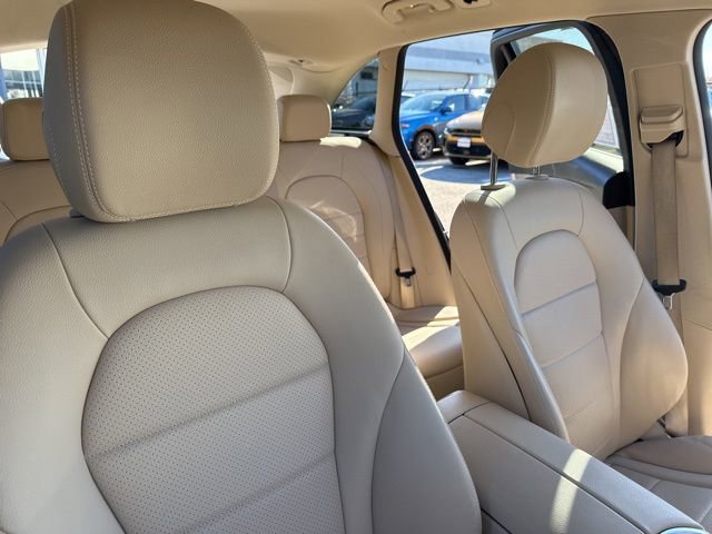 Used 2022 Mercedes-Benz GLC 300 4MATIC image 40